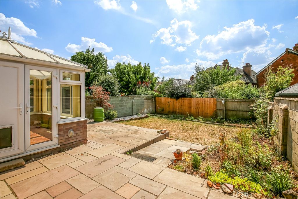 Property photo 2 of 15 Picture No. 13