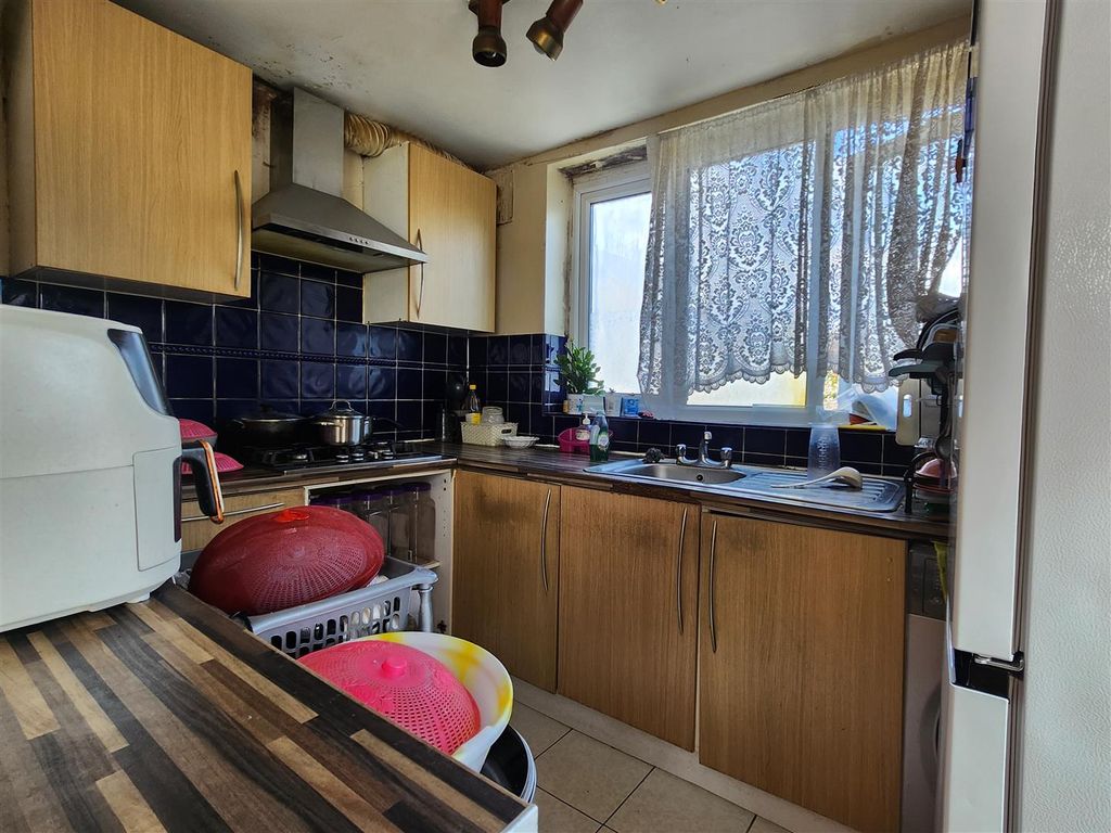 Property photo 2 of 8 K.Jpg