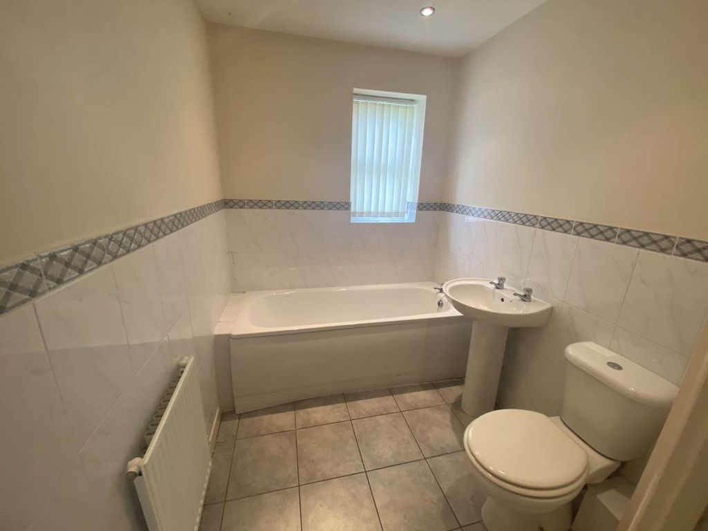 Property photo 3 of 9 Img_5412