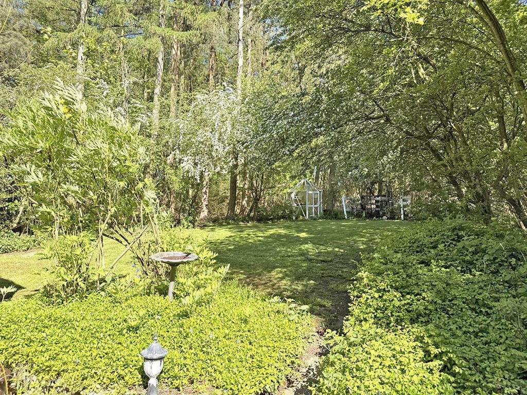Property photo 2 of 22