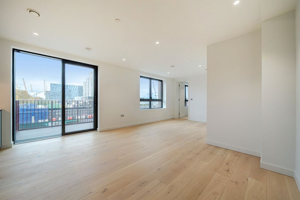 Property photo 1 of 14 (Main)