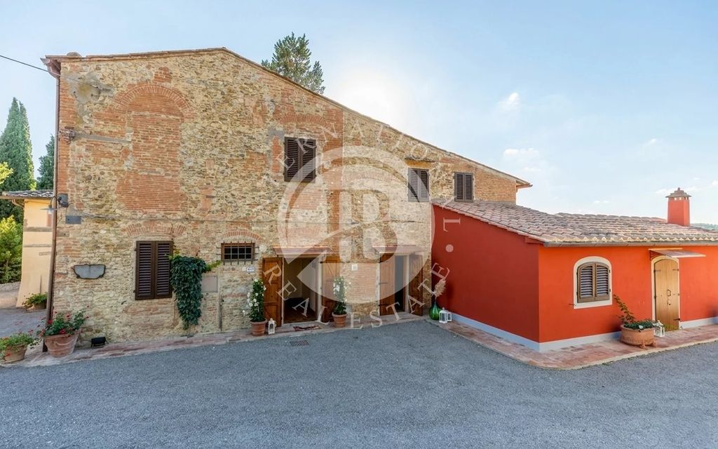 Property photo 2 of 33