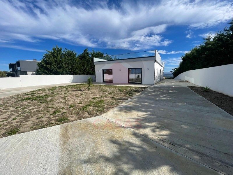 Property photo 2 of 35