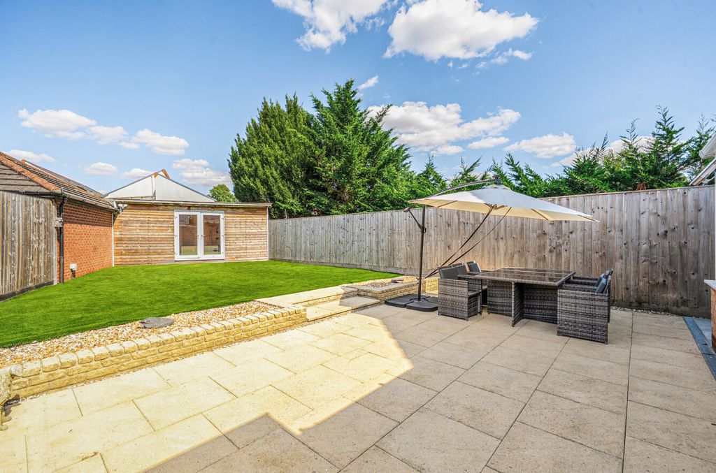 Property photo 3 of 12 16A6d23Ef84d84149965971