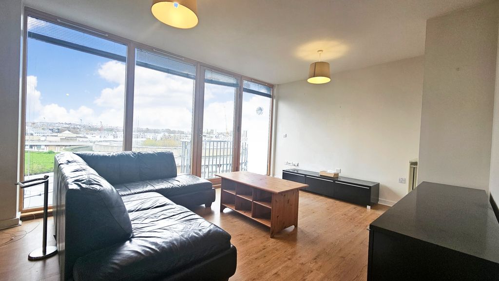 Property photo 3 of 9