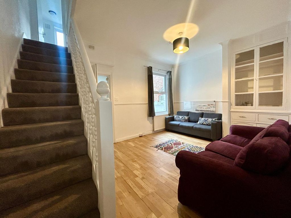 Property photo 3 of 16 Gallery