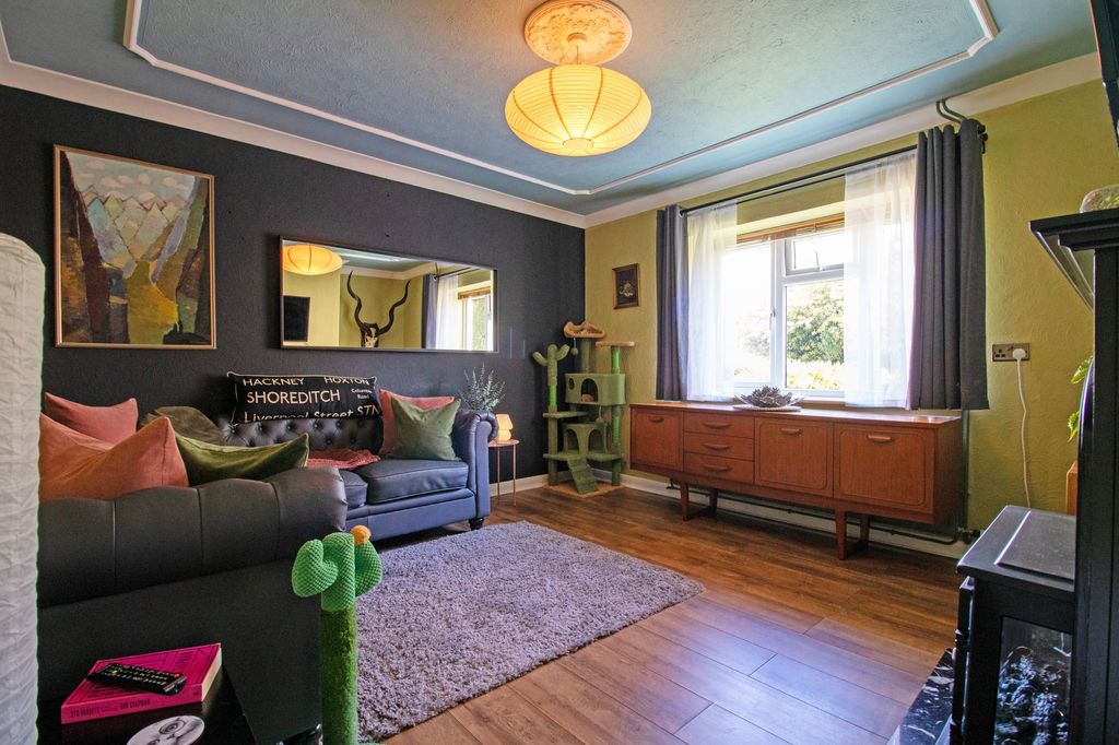 Property photo 2 of 29