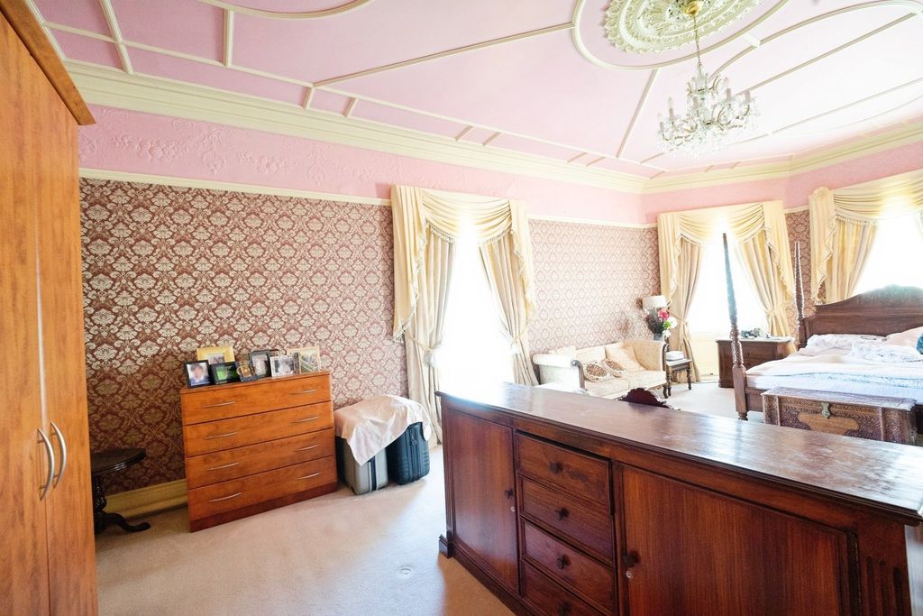 Additional image 18 of 11 bed country house for saleGlenholme Park, Clayton, Bradford BD14
