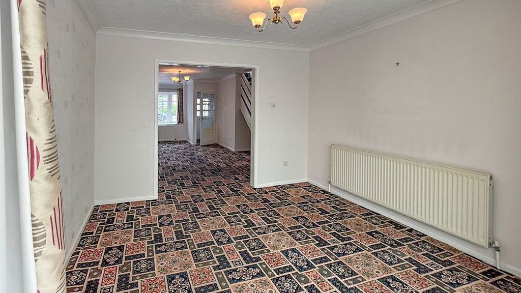 Property photo 3 of 20