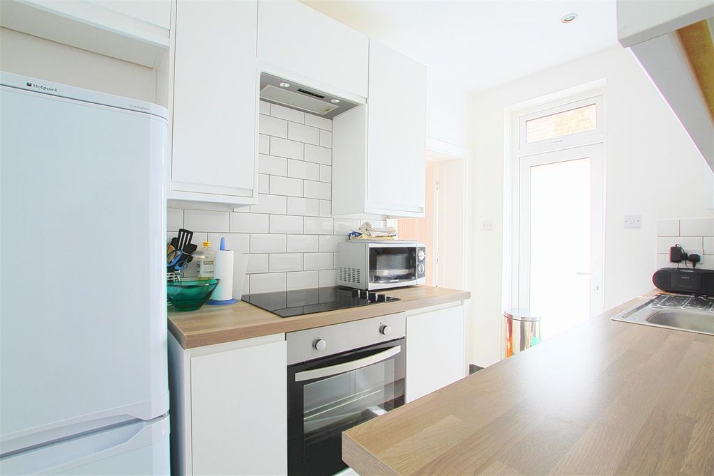 Property photo 2 of 3