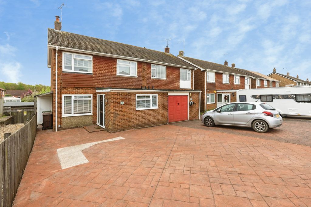 Property photo 1 of 31