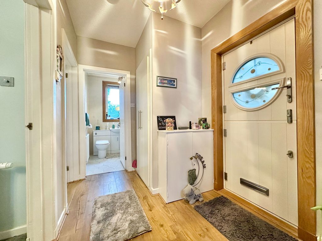 Property photo 2 of 24