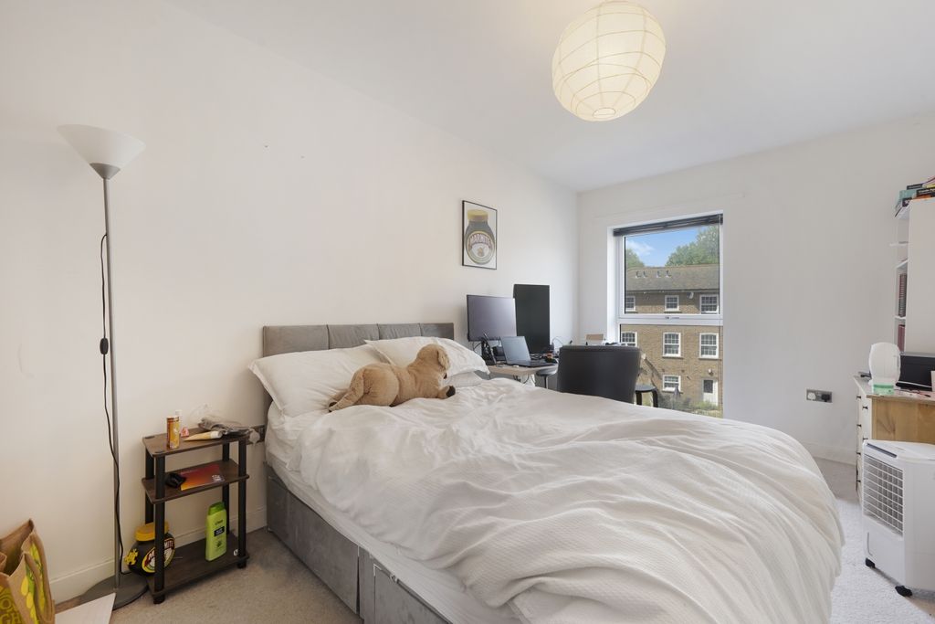 Property photo 1 of 15 Flat 202, Knowles...