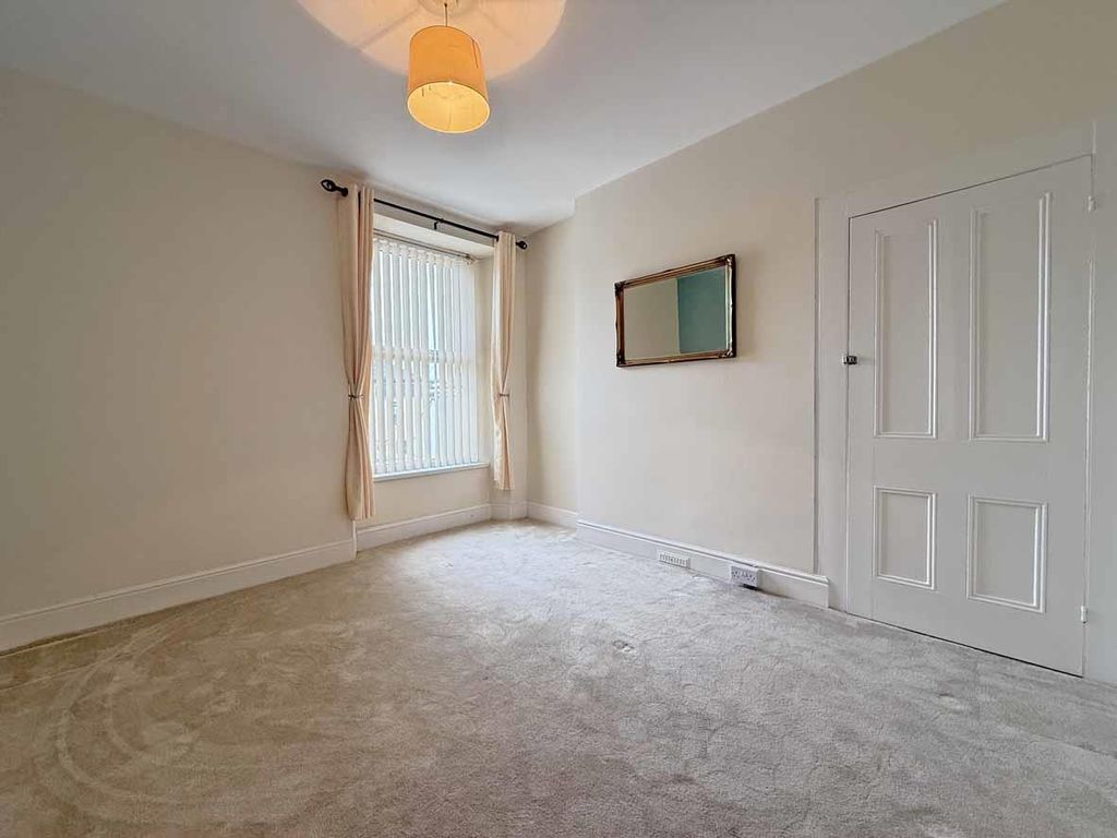 Property photo 3 of 17 Florence Place 7 - Bed 2.Jpg