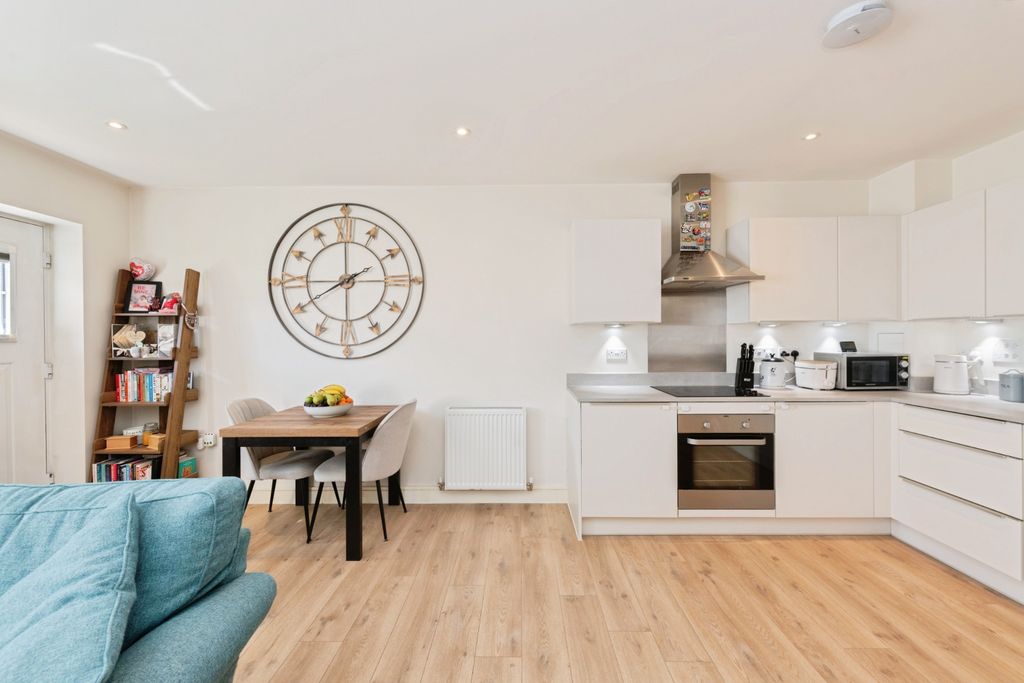 Property photo 3 of 20 Beech2Of23