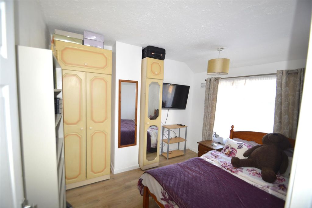 Additional image 12 of 3 bed semi-detached house for saleStudley Road, Dagenham RM9
