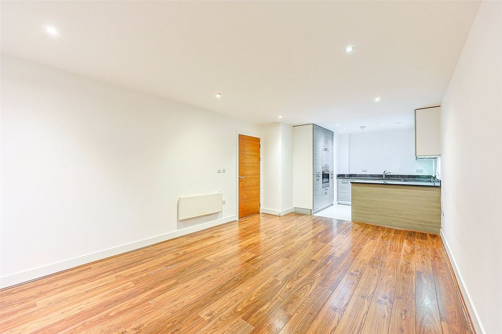 Property photo 2 of 18 Picture No. 02