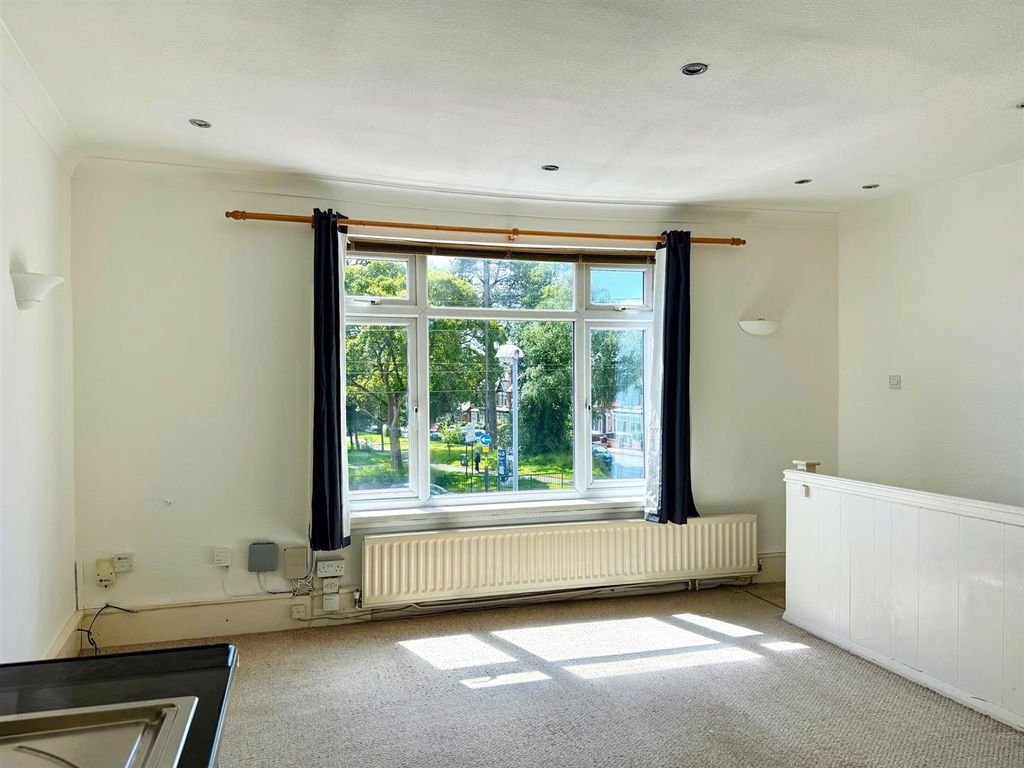 Property photo 3 of 14 Img_7111.Jpg