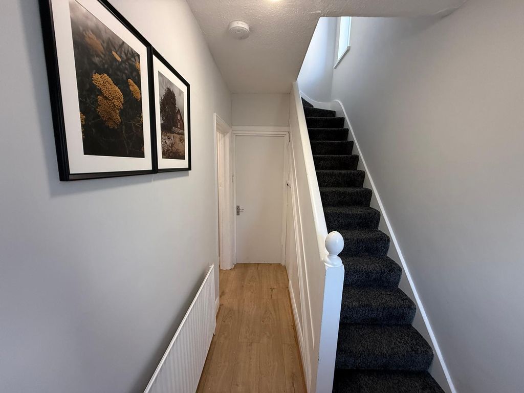 Property photo 2 of 27 Gallery