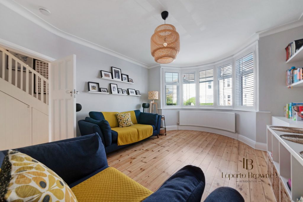 Property photo 2 of 26