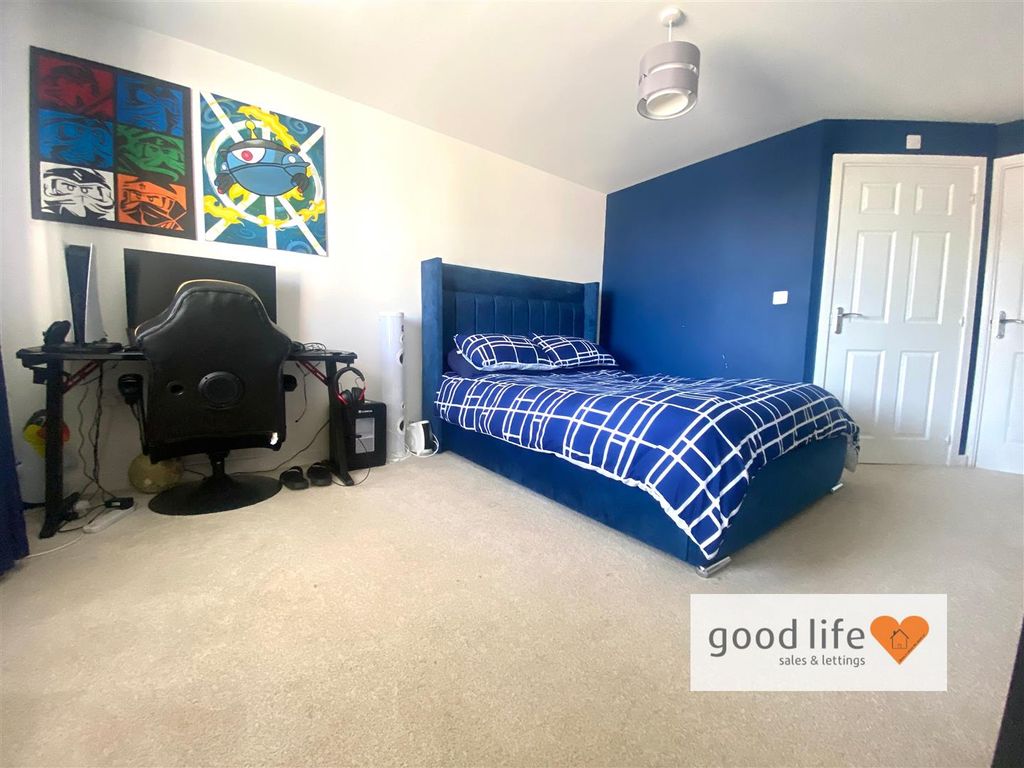 Property photo 2 of 26 20260424_095640022_Ios14Wiltshireclose.Jpg