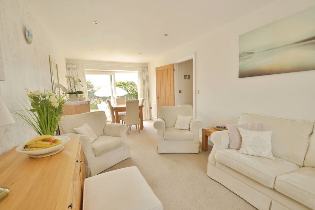 Property photo 2 of 20 Pbox-Img.Jpg