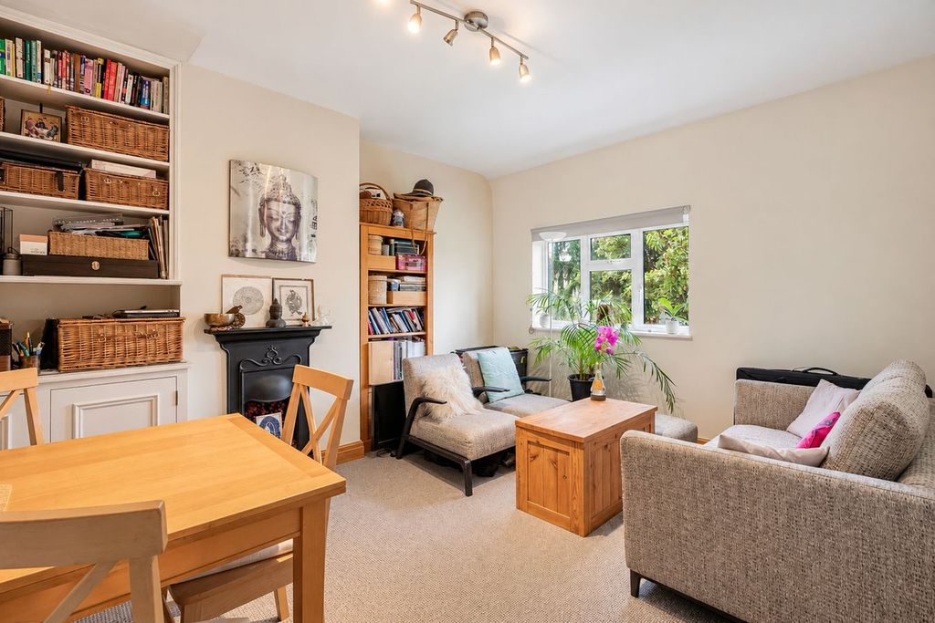 Property photo 3 of 9