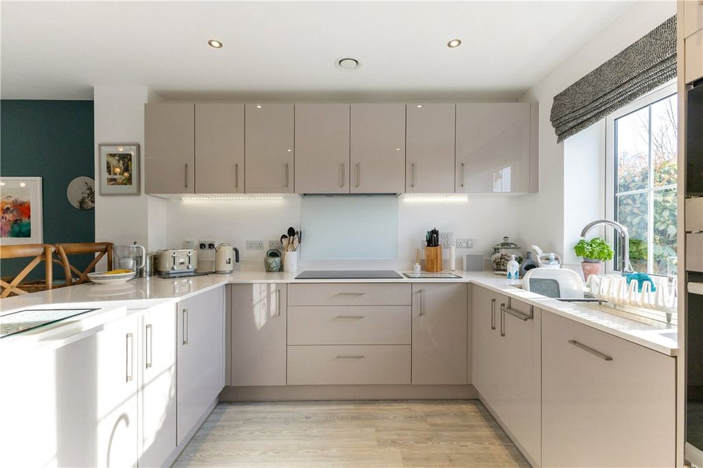 Property photo 3 of 12 Picture No. 04