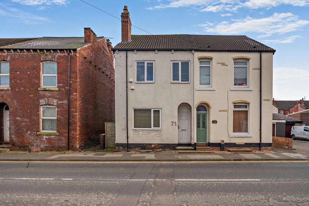 Property photo 1 of 12