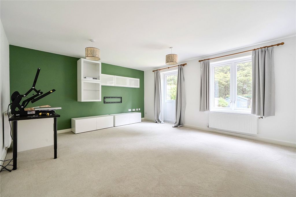 Property photo 3 of 9 Picture No. 30