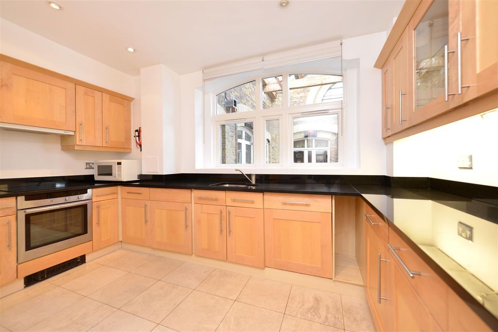 Property photo 2 of 8 P 6.Jpg