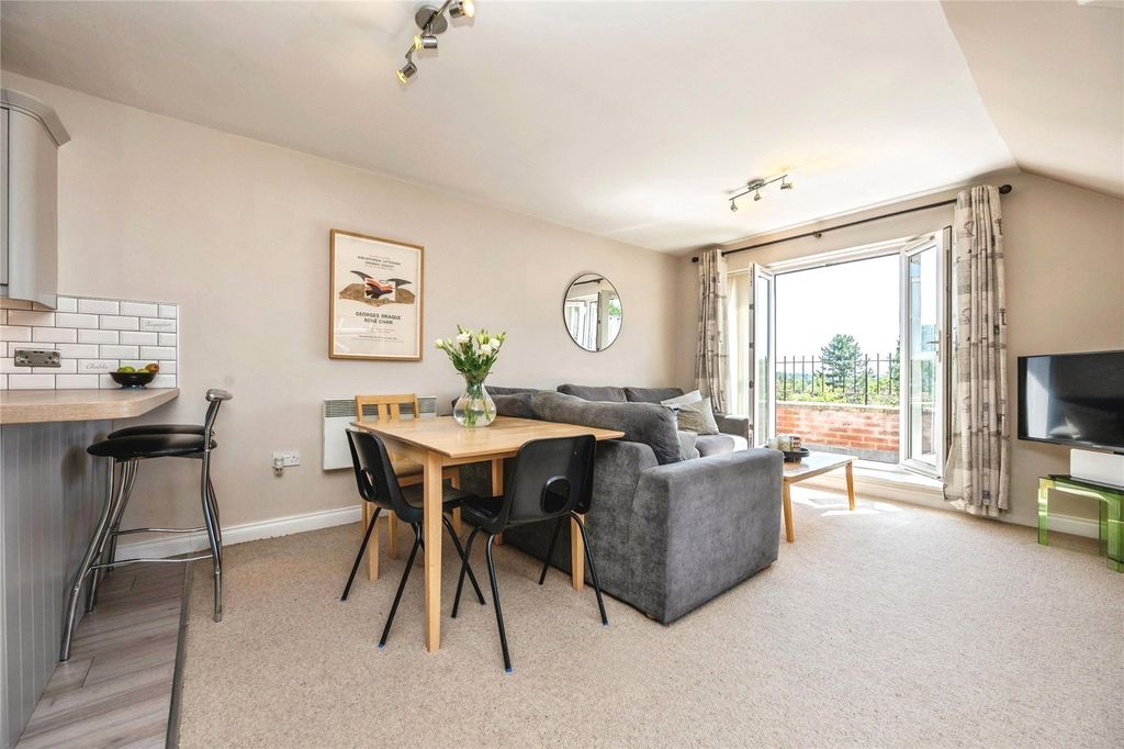 Property photo 2 of 18 Open Plan Living