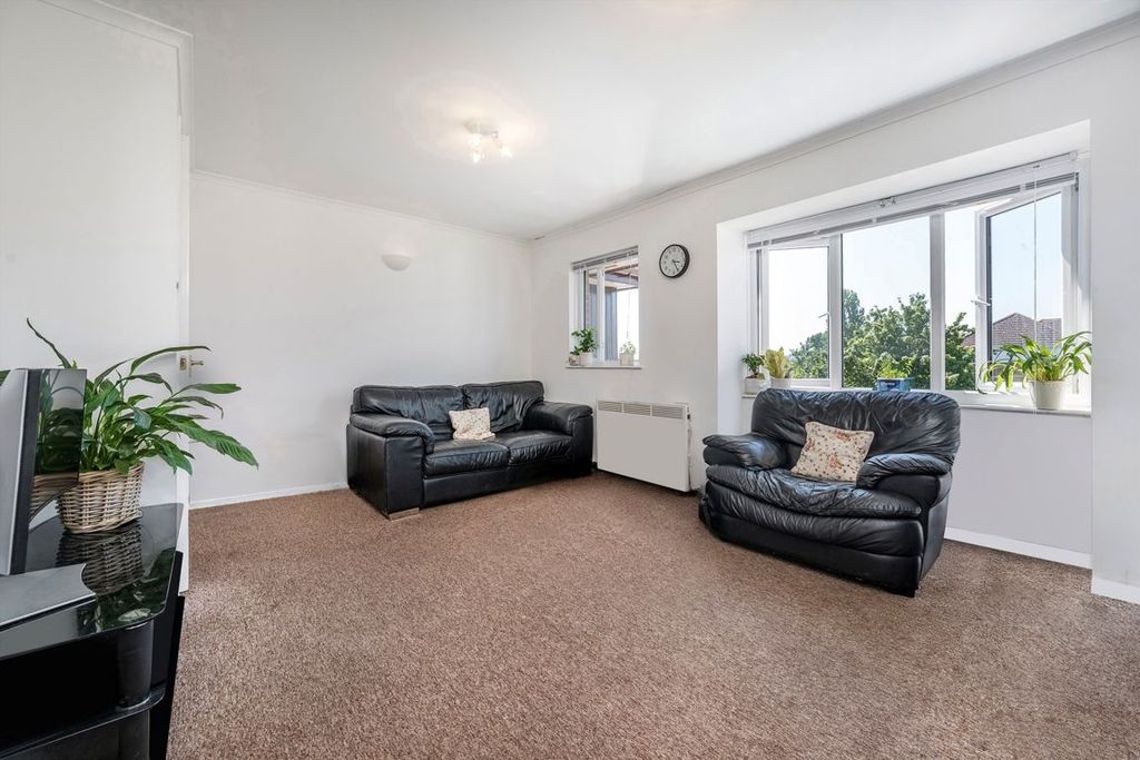 Property photo 2 of 6