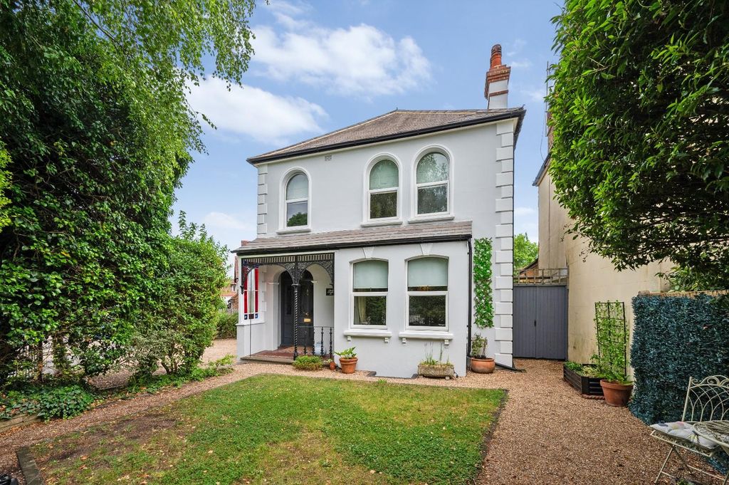 Property photo 1 of 36 Carshalton Park Road