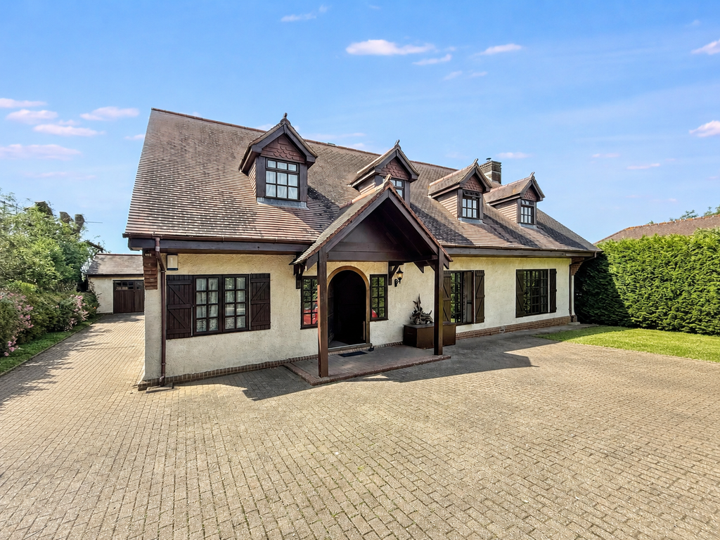 Property photo 1 of 18