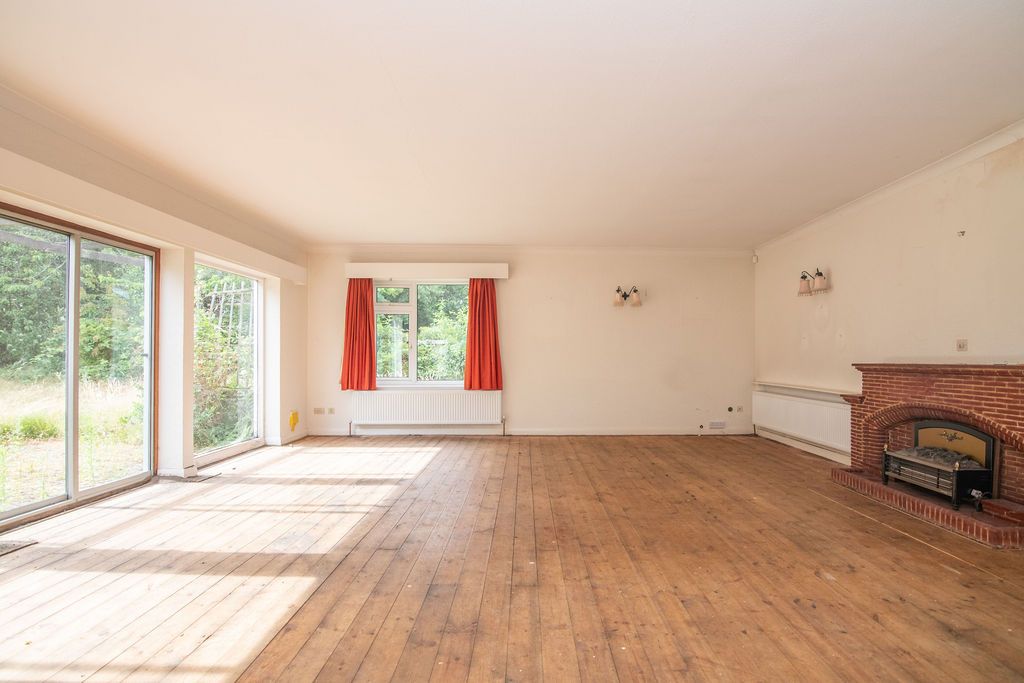 Property photo 3 of 16
