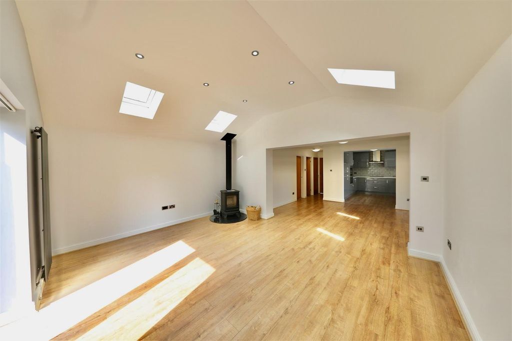 Property photo 3 of 27 Xhbj-N9Dd0-7Fsd4Xpf8Ma.Jpg
