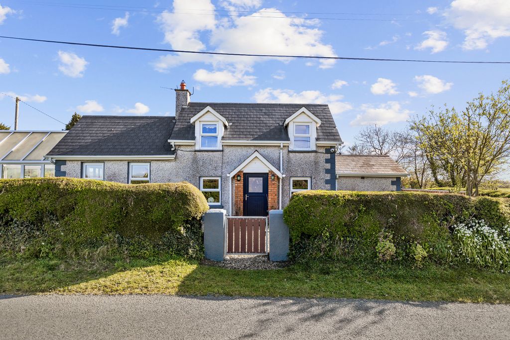 Property photo 2 of 29