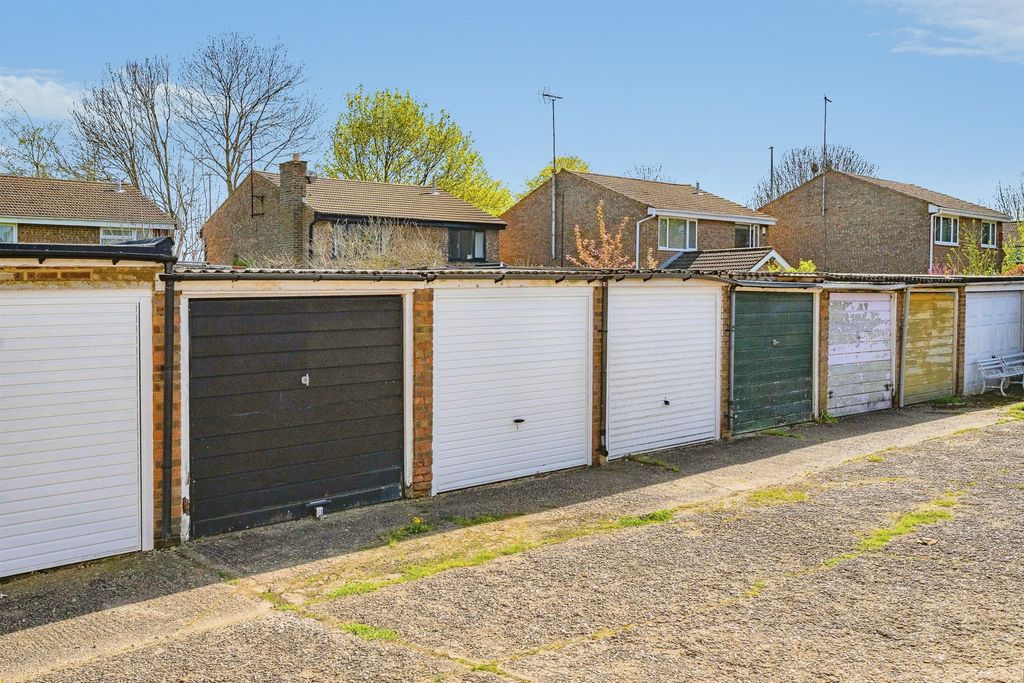 Property photo 3 of 4