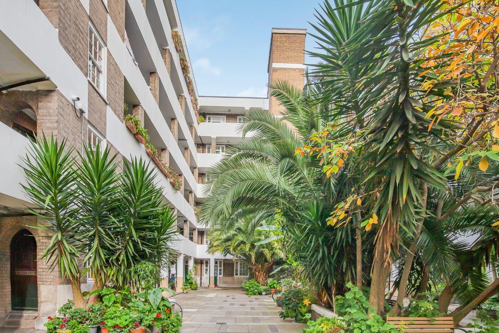 Property photo 3 of 11 Flat_9__Edric_House__Page_Street-24.Jpg