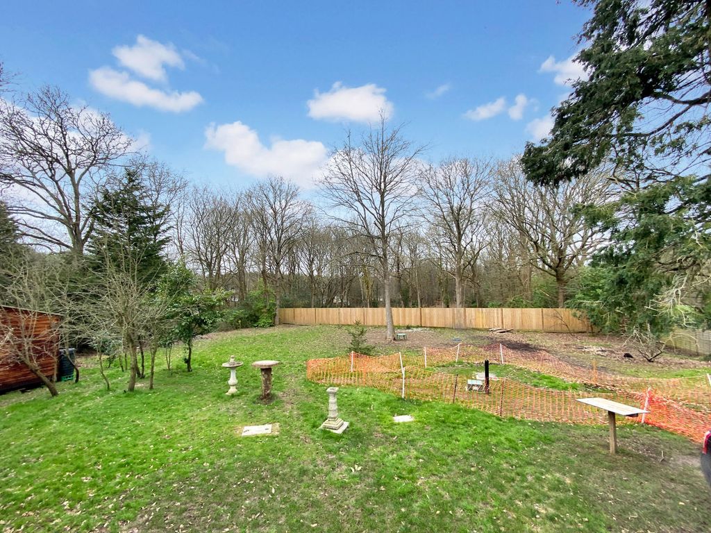 Property photo 3 of 25