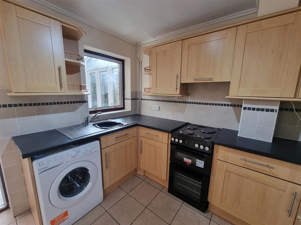 Property photo 2 of 16