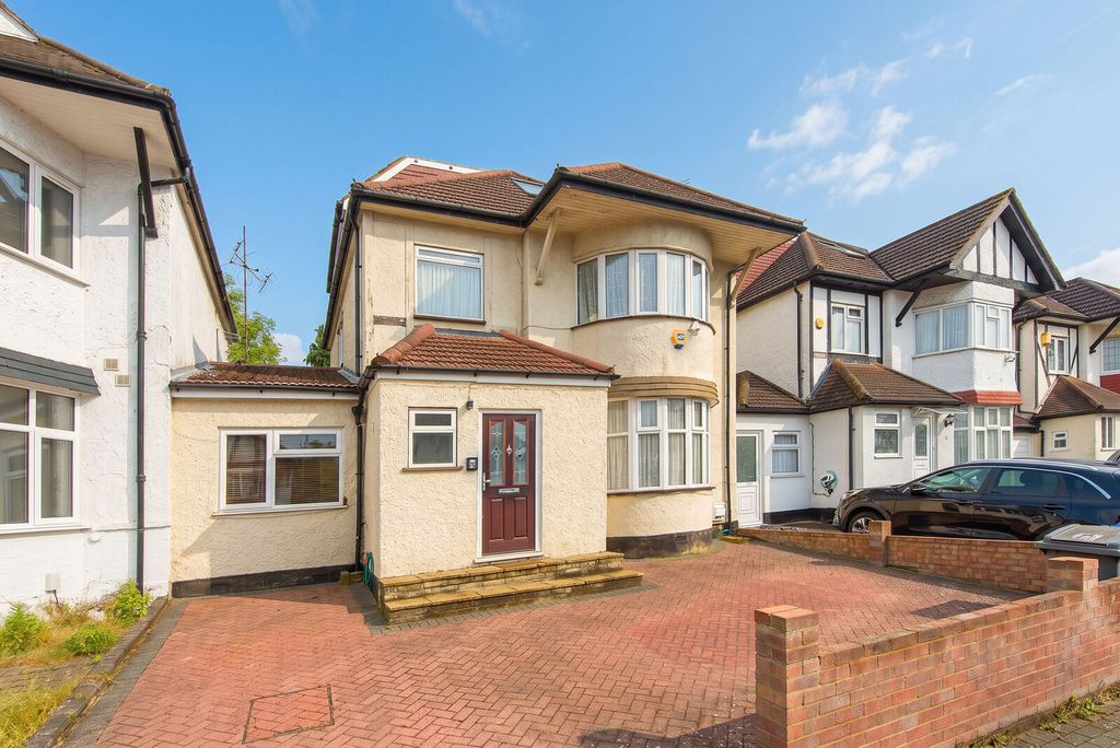 Property photo 1 of 17