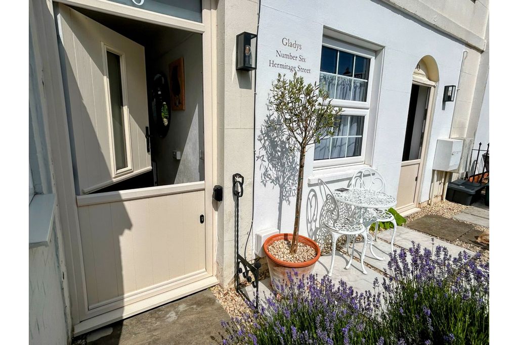 Property photo 2 of 25 Front View