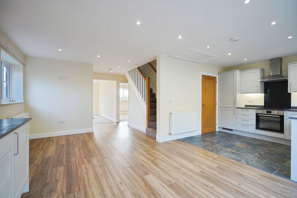Property photo 3 of 22 Pbox-Img.Jpg