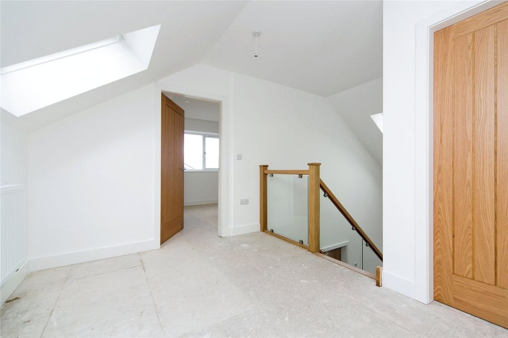 Property photo 3 of 23 Picture No. 40
