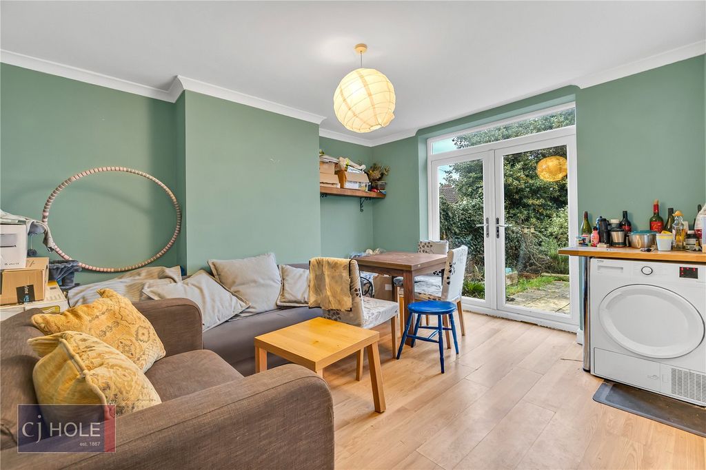 Property photo 1 of 17 Picture No. 15