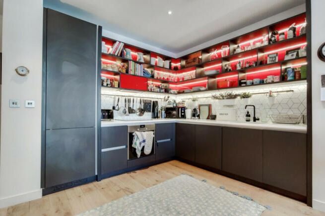 Property photo 2 of 11 4207361