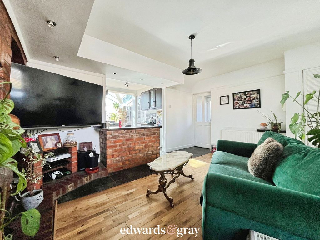 Property photo 3 of 16