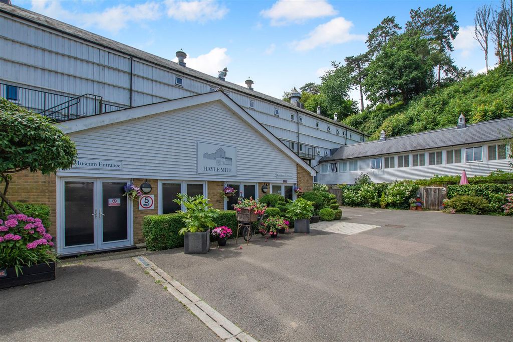 Property photo 1 of 20 Front